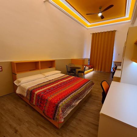 Apartaments Vicus 3 Con Vistas A La Plaza Mayor De Vic Ngoại thất bức ảnh