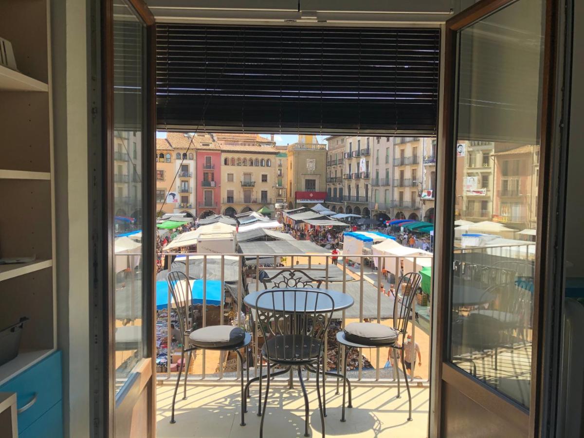 Apartaments Vicus 3 Con Vistas A La Plaza Mayor De Vic Ngoại thất bức ảnh