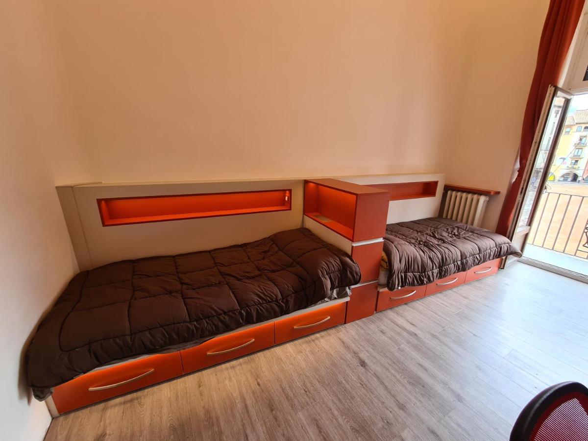 Apartaments Vicus 3 Con Vistas A La Plaza Mayor De Vic Ngoại thất bức ảnh